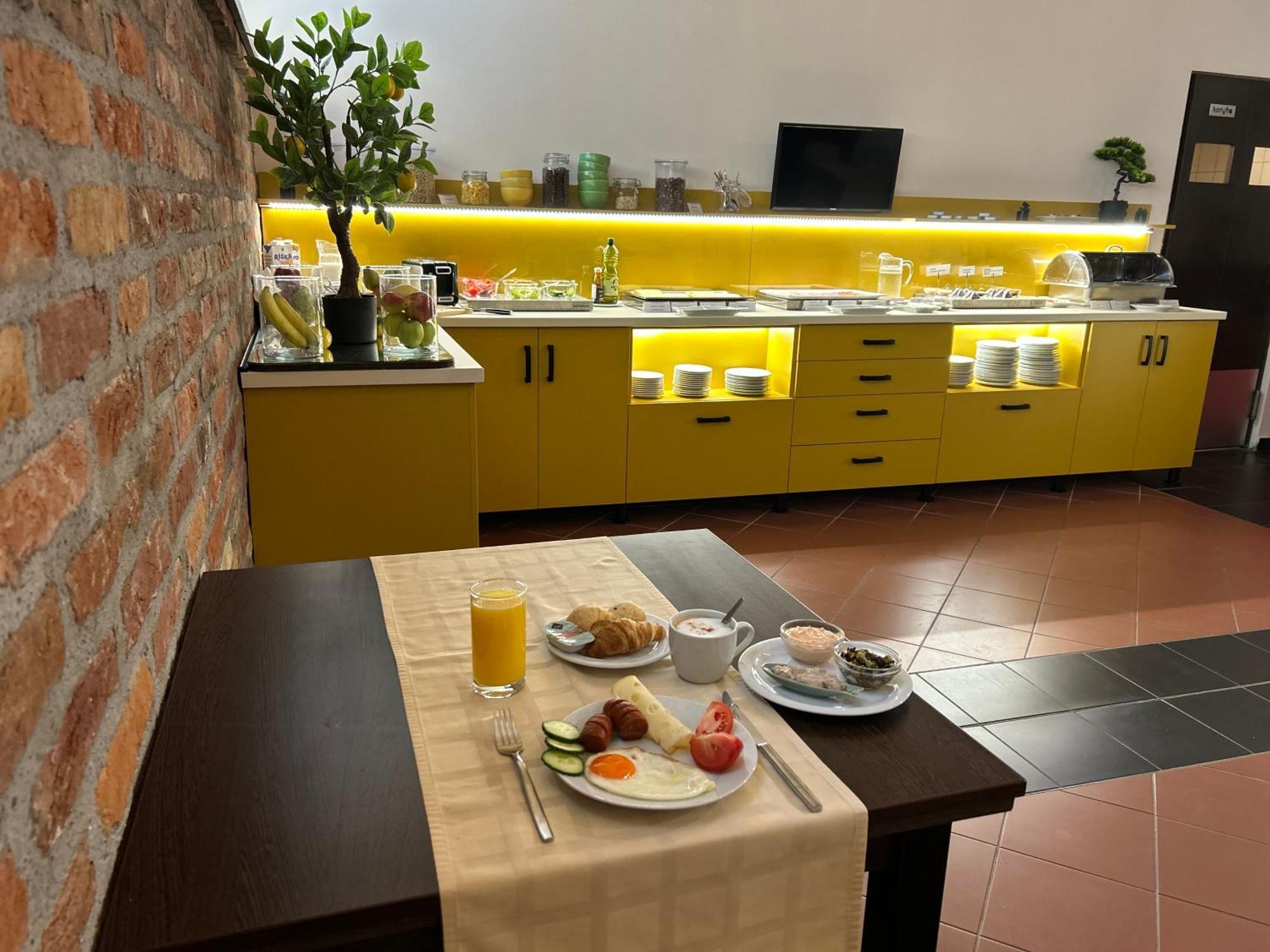 Boutique Hotel Sopianae Печ Экстерьер фото